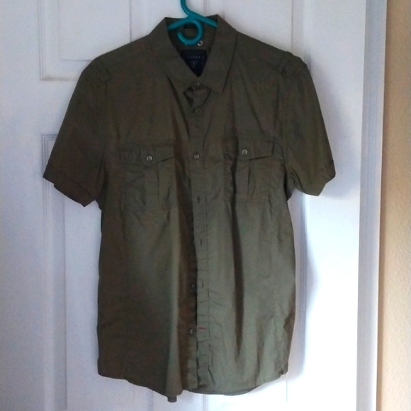 Guess Other - Men's GUESS button down SS mens Size Medium Slim Fit Shirt in Military Green